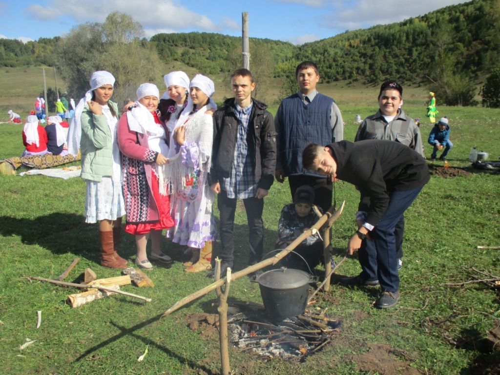 Погода старая буда. Село старый Ирюк. Старый Ирюк школа.